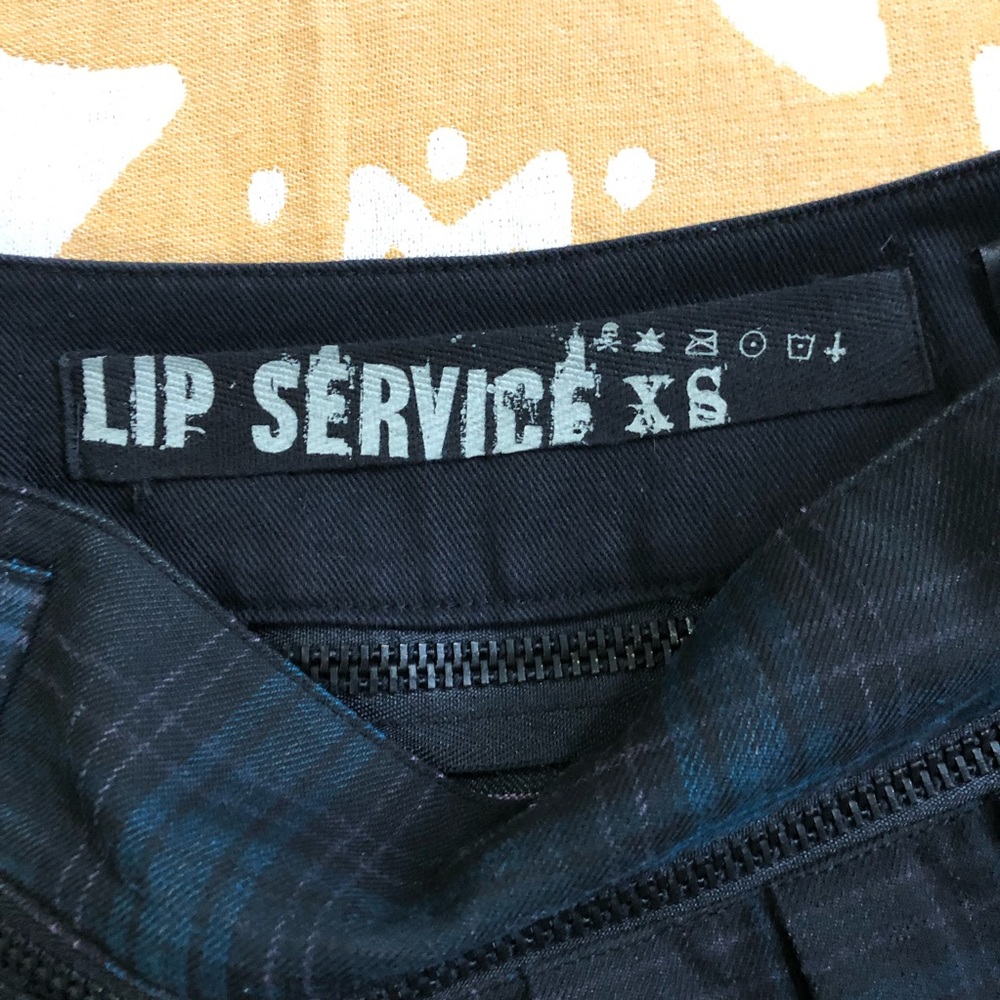 ❌ SOLD ❌ Lip Service tartan mini skirt XS punk rock gothic - Picture 2 of 6